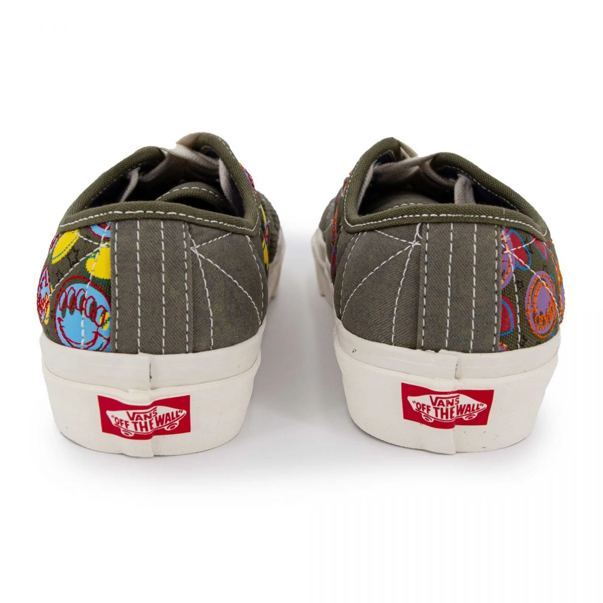 Baskets Authentic Patchwork Surpiqures Motifs Coeurs Et Smileys Basses T39 Au 47 Homme VANS 12 Baskets Authentic Patchwork Surpiqures Motifs Coeurs Et Smileys Basses T39 Au 47 Homme VANS – Image 10