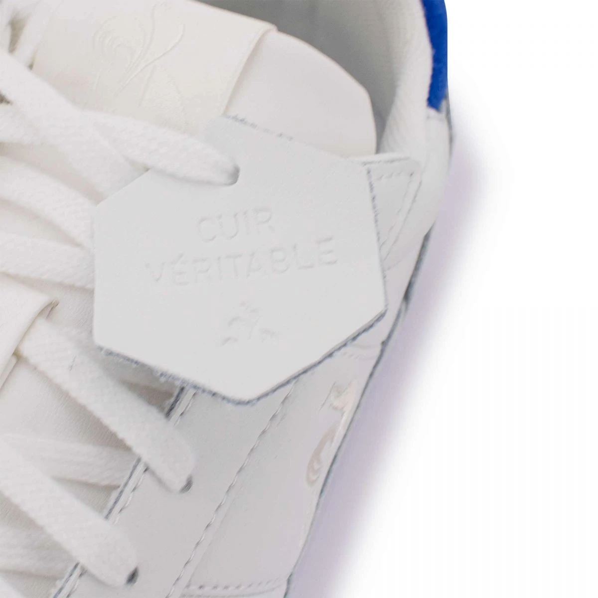 Baskets Basses Avec Détail Empiècement Logo Brodé Homme LE COQ SPORTIF 21 Baskets Basses Avec Détail Empiècement Logo Brodé Homme LE COQ SPORTIF – Image 19