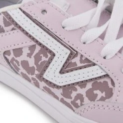 Baskets Basses Cuir Imprimé Animal Rose Pastel Détail Semelle T28-39 Enfant VANS -Dockers by Gerli Soldes Magasin baskets basses cuir imprime animal rose pastel detail semelle t28 39 enfant vans 5