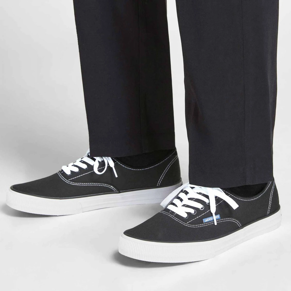 Baskets Basses En Toile Lacet Bout Rond Homme JACK & JONES 8 Baskets Basses En Toile Lacet Bout Rond Homme JACK & JONES – Image 6