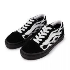 Baskets Flammes Blanches Era Basses T28-39 Enfant VANS -Dockers by Gerli Soldes Magasin baskets flammes blanches era basses t28 39 enfant vans 2