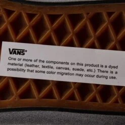 Baskets Flammes Blanches Era Basses T28-39 Enfant VANS -Dockers by Gerli Soldes Magasin baskets flammes blanches era basses t28 39 enfant vans 7